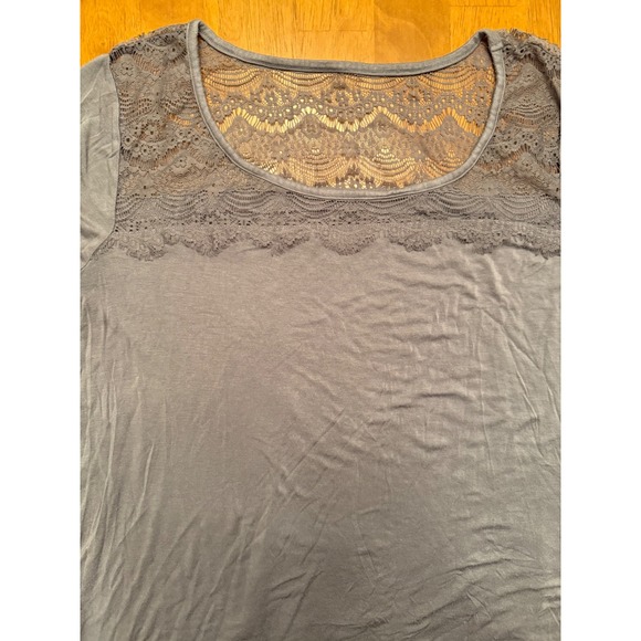 Lane Bryant Tops - Lane Bryant Womens Gray Lace Yoke Short Sleeve Scoop Neck Knit Top 18/20
